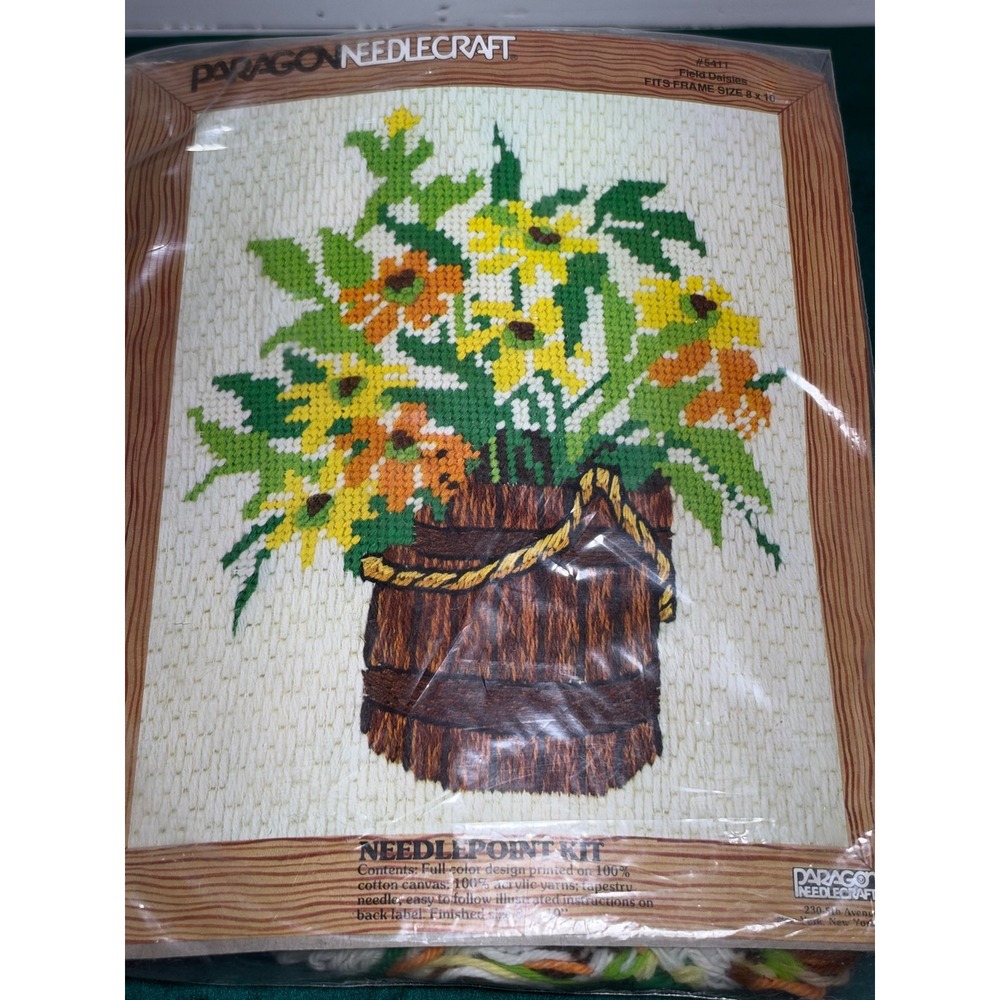Vintage Paragon Needlecraft Field Daisies Needlepoint Kit 5411 Floral 8x10 DIY